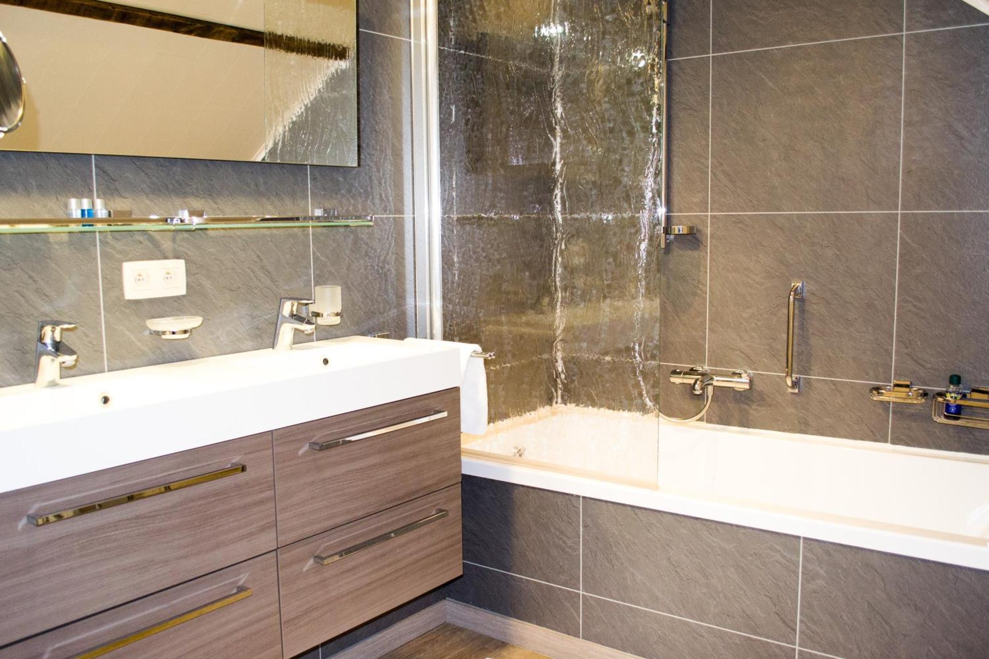 B&B Ter Gracht Wevelgem Chambre photo